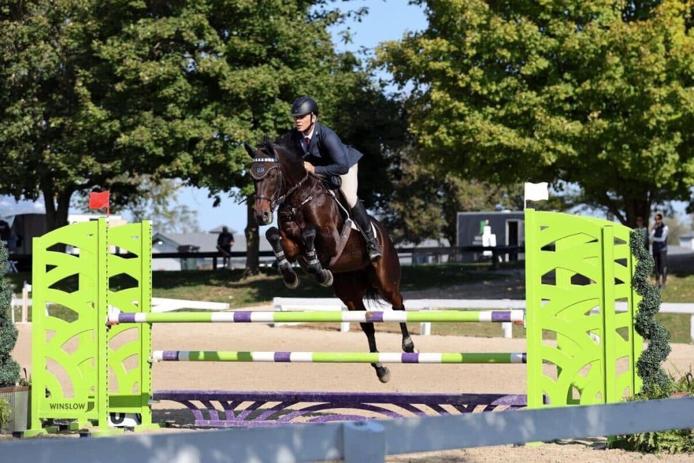 Sergio de Sousa jumping